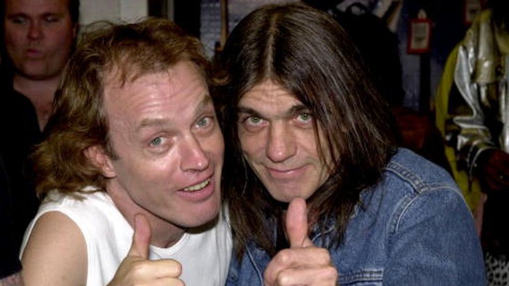 AC/DC guitarist Malcolm Young dies at 64 - BBC News