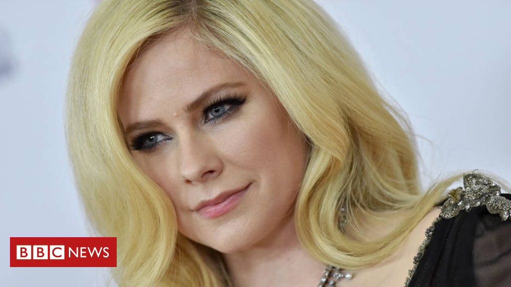 Avril Lavigne says she 'accepted death' before new song - BBC News