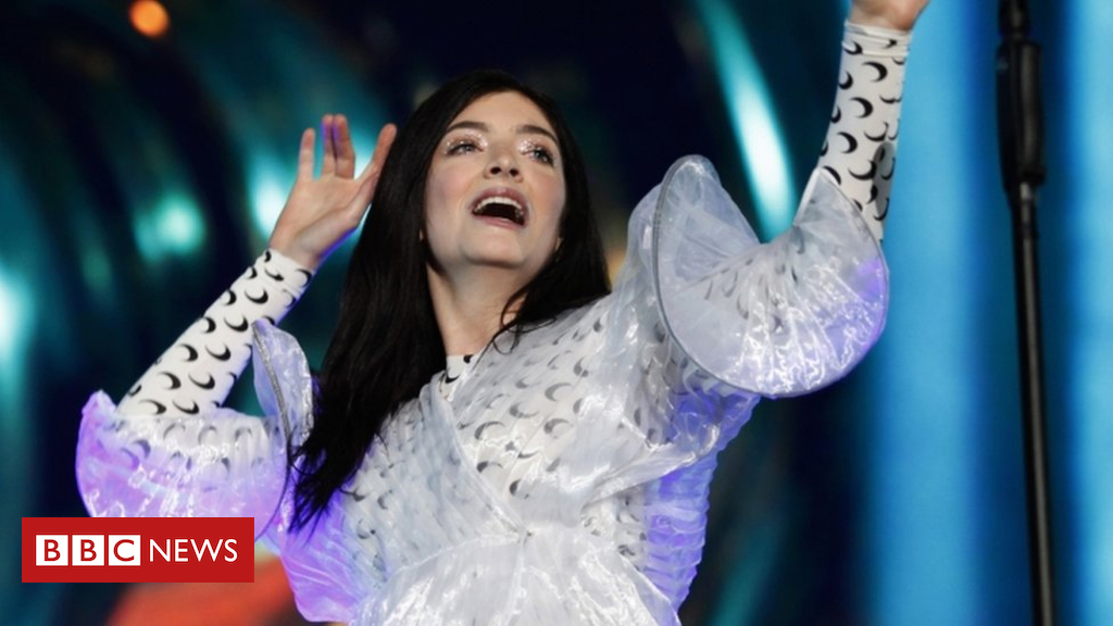 Grammys 2019: Snubs and surprises - BBC News