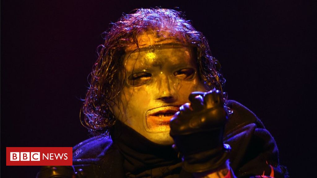 Slipknot dethrone Ed Sheeran in UK album chart - BBC News