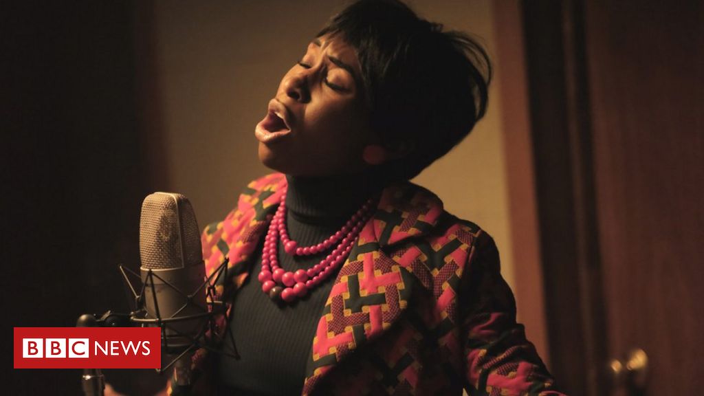 Aretha Franklin's family protest about National Geographic's Genius biopic - BBC News