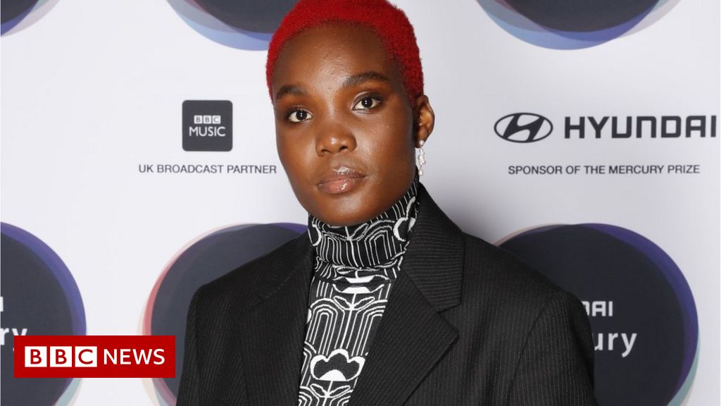Arlo Parks wins the 2021 Mercury Prize - BBC News