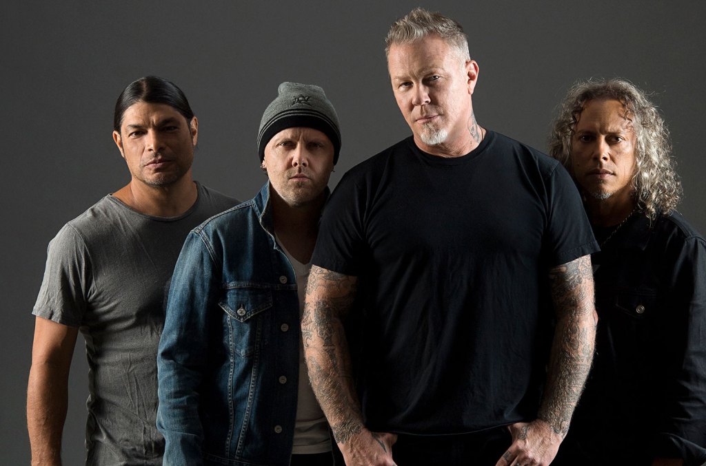 Metallica Donates $500,000 to Help Feed Ukrainian Refugees – Billboard