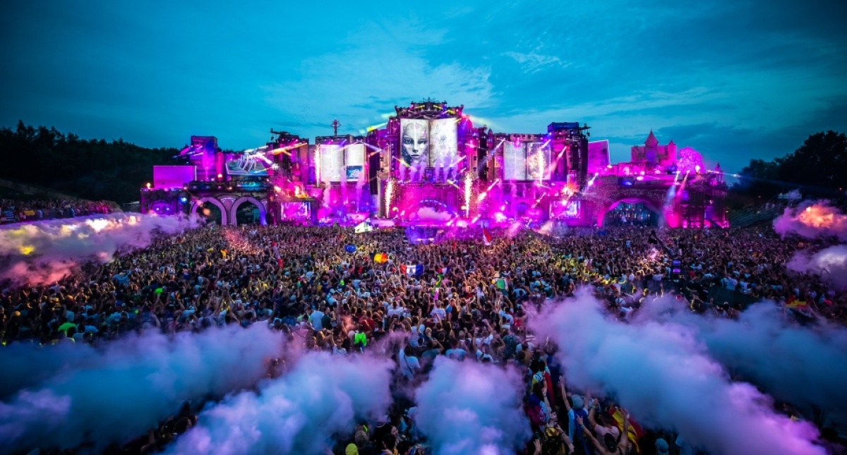 Tomorrowland announces 21-day streaming schedule for 2022 festivals | DJMag.com