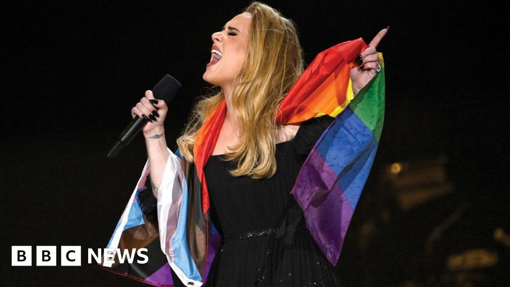 Adele finally announces rescheduled Las Vegas dates - BBC News