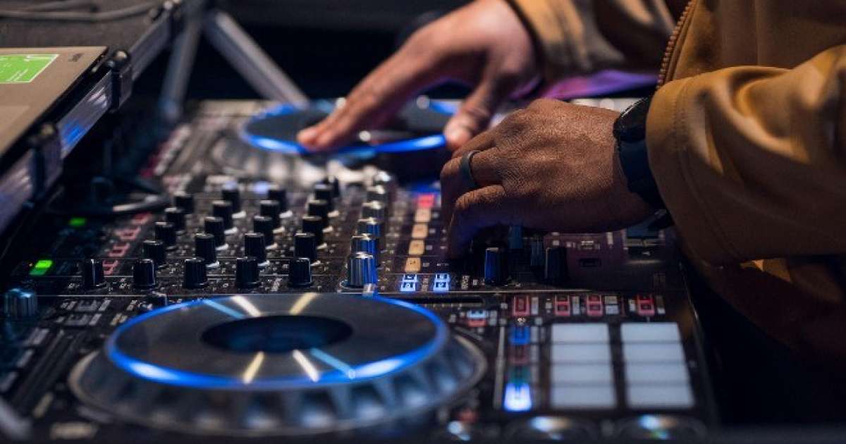Twitch launches update to allow DJs to pay for copyrighted music use on streams 	- 	News 	- 	Mixmag