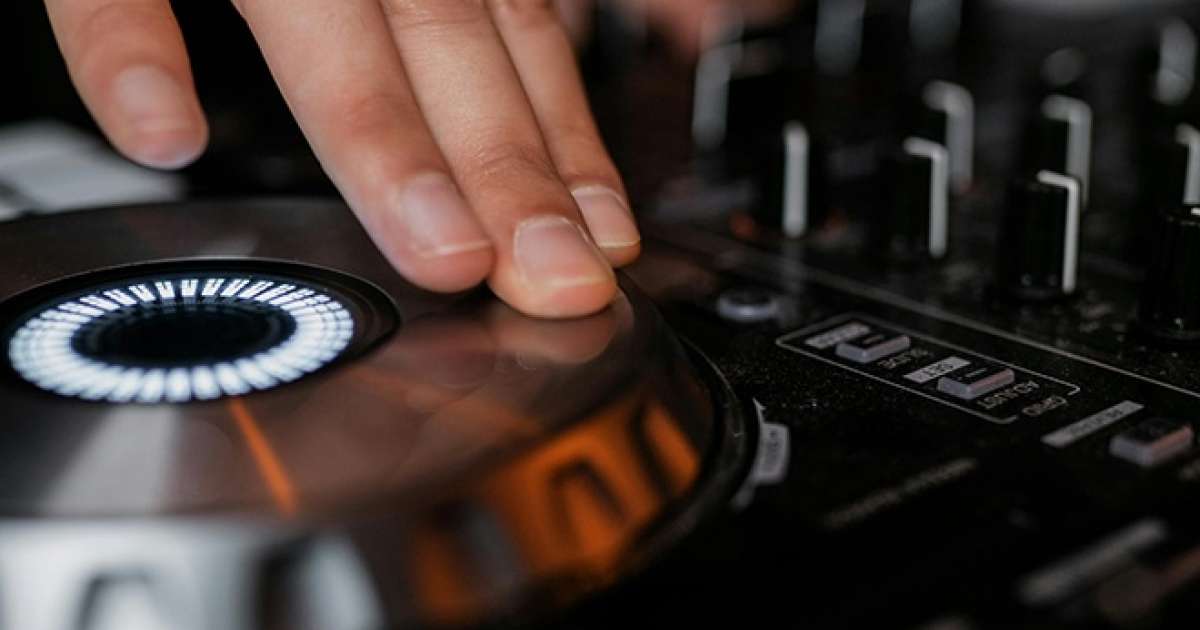 ​29% of artists report decrease in gig fees, according to study 	- 	News 	- 	Mixmag